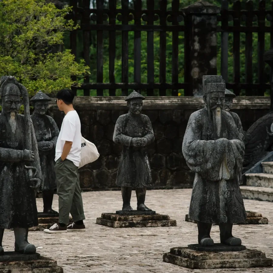 Tại Cơ Sở Sản Xuất Gốm Lê Văn Nhật